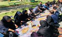 صرف صبحانه سالم بین همکاران شبکه بهداشت درگزین