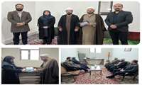 اهدای لوح تقدیر ریاست دانشگاه علوم پزشکی استان همدان به حجت الاسلام هاشمی امام جمعه محترم شهرستان درگزین در اجرای موفق پویش ملی سلامت